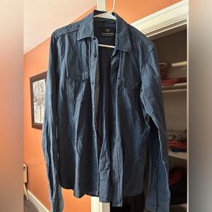 Men’s Scotch & Soda button up dress shirt. Size small. Sorry for the wrinkles :)